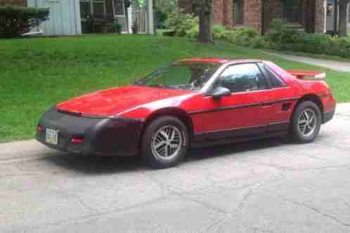 Pontiac Fiero (1986)