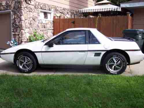 Pontiac Fiero (1984)