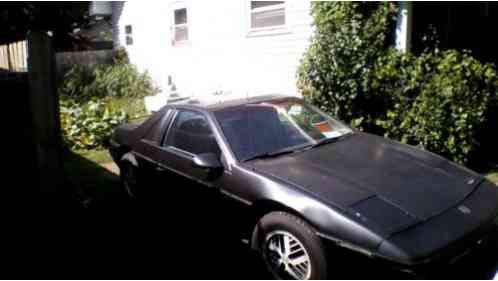 Pontiac Fiero coupe (1985)