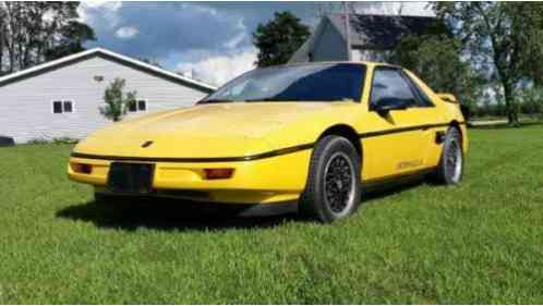 Pontiac Fiero Formula (1988)