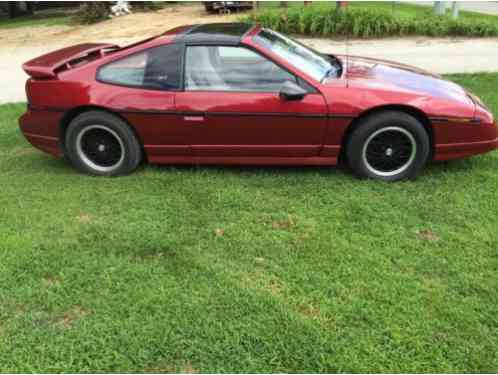 Pontiac Fiero (1988)