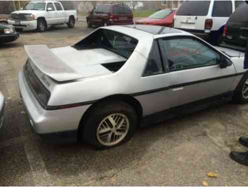 Pontiac Fiero (1985)