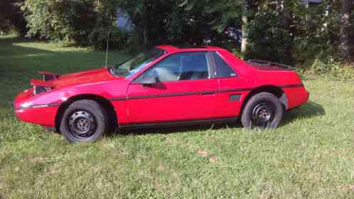 Pontiac Fiero se (1985)