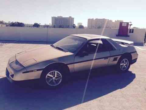 Pontiac Fiero (1986)