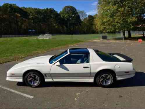 Pontiac Firebird TRANS AM (1986)