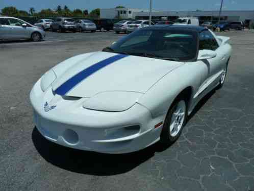 Pontiac Firebird (2002)