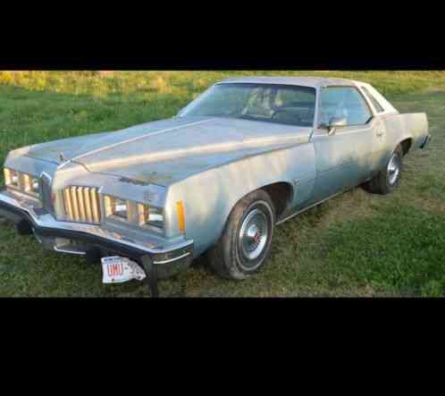 19770000 Pontiac Grand Prix