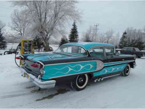 Pontiac Laurentian (Built in Canada (1958)