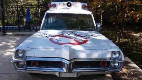 Pontiac Bonneville Ambulance (1967)