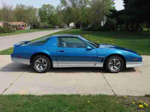 Pontiac Trans Am- show original (1985)