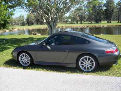 Porsche 911 Carrera 4 (2001)