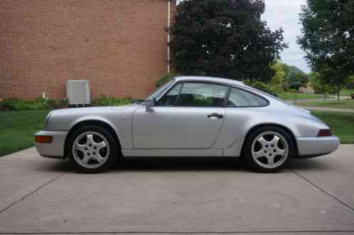 Porsche 911 CARRERA 4 (1990)