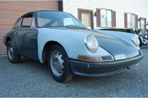 Porsche 911 Grey w. 1965 911 engine (1966)