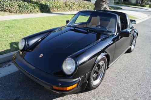 Porsche 911 TARGA IN STRIKING BLACK (1986)