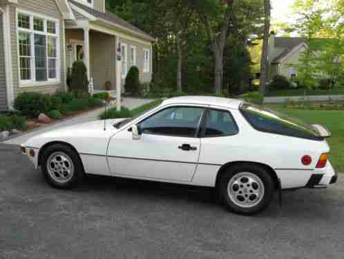 Porsche 924 924S (1987)