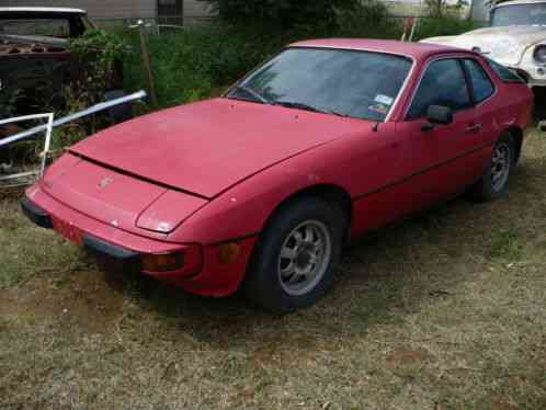 Porsche 924 (1977)