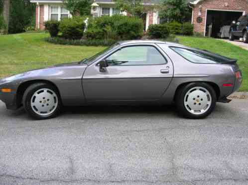 Porsche 928 928-S 2 Door Coupe (1986)