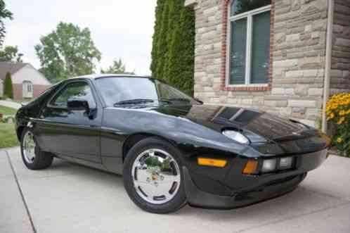 Porsche 928 S (1985)