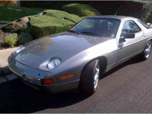 Porsche 928 (1989)