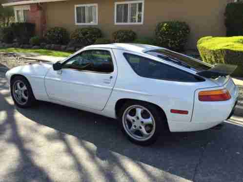 Porsche 928 S4 (1988)