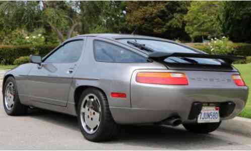 1989 Porsche 928 S4