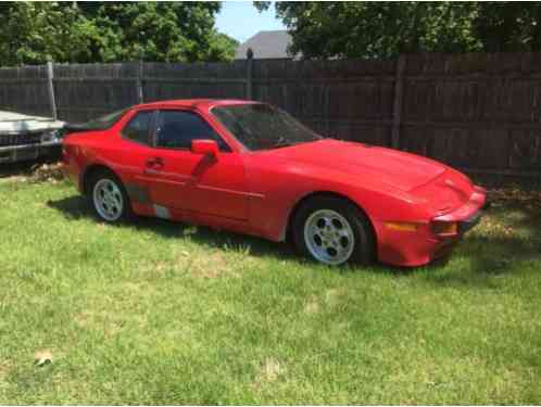 Porsche 944 (1984)