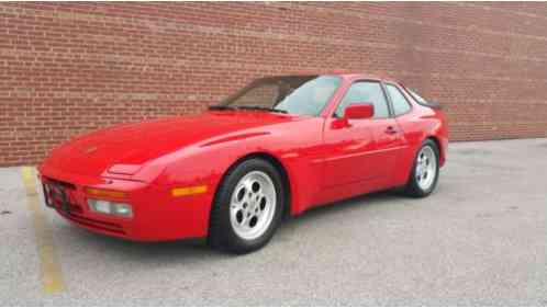 Porsche 944 944 TURBO (1986)