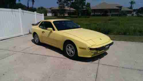 Porsche 944 (1987)