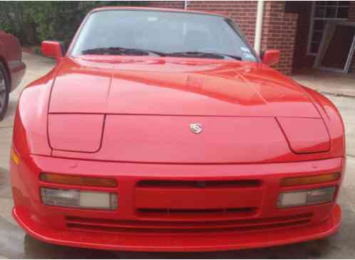 Porsche 944 TURBO (1987)