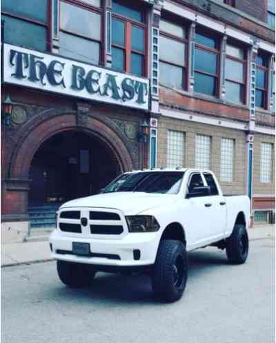 2014 Ram 1500 5. 7 V8 4X4 LIFTED 9' LIFT 37' TIRES CUSTOM TRUCK