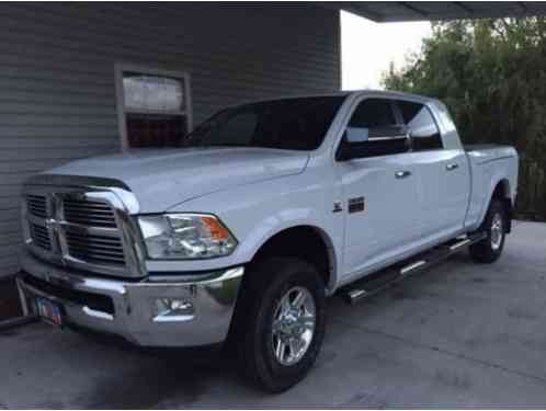 Ram 2500 Laramie Mega Cab 4x4 (2012)