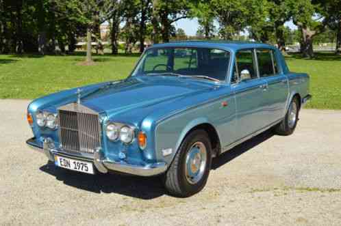 Rolls-Royce Silver Shadow RHD sedan (1975)