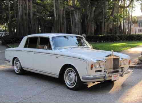 Rolls-Royce Silver Shadow Sedan (1967)