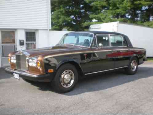 Rolls-Royce Silver Shadow Silver (1976)