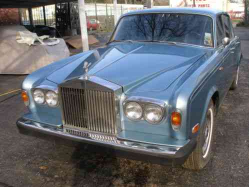 Rolls-Royce Silver Shadow Silver (1974)