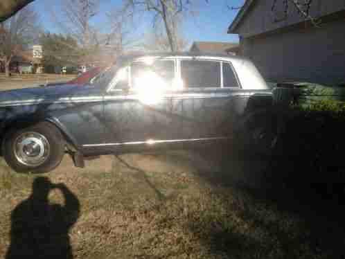 Rolls-Royce Silver Shadow SILVER (1975)