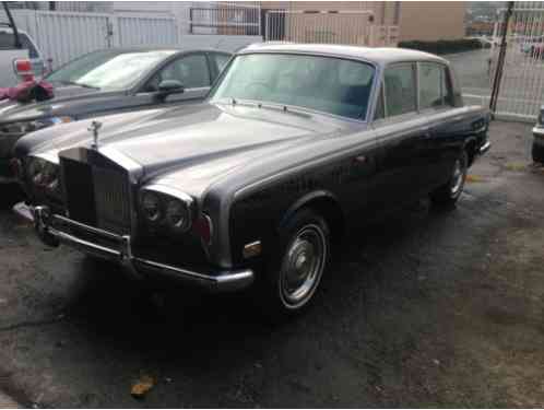 Rolls-Royce Silver Shadow Silver (1971)