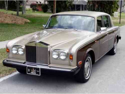 Rolls-Royce Silver Shadow SILVER (1979)