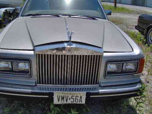 Rolls-Royce Silver Spirit/Spur/Dawn (1988)