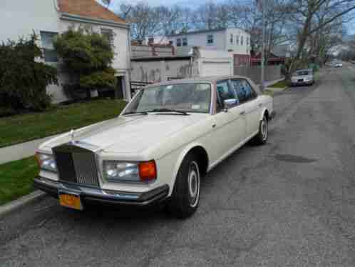 1988 Rolls-Royce Silver Spirit/Spur/Dawn