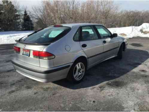 2000 Saab 9-3 LE