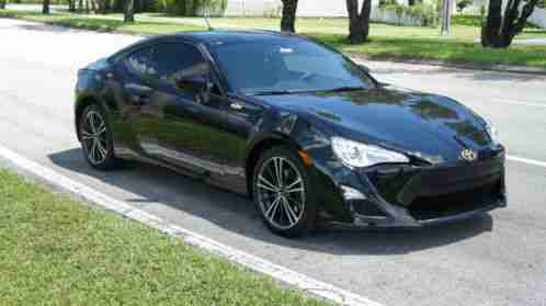 Scion FR-S (2013)