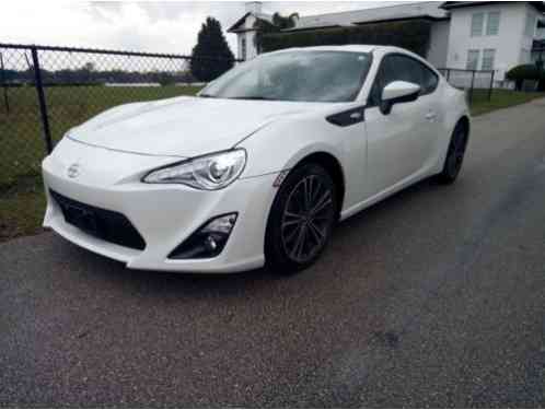 Scion FR-S (2014)