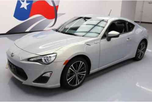 Scion FR-S 6-SPD CD AUDIO BLUETOOTH (2013)