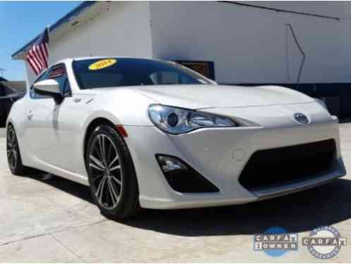 Scion FR-S Base (2014)