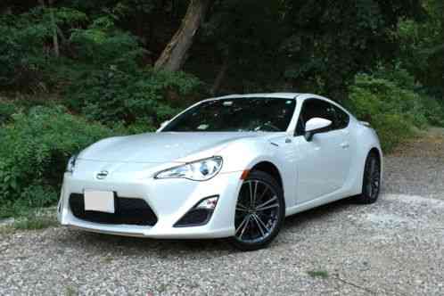 Scion FR-S (2013)