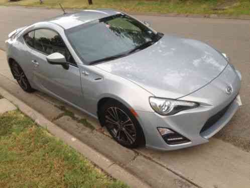 Scion FR-S (2013)