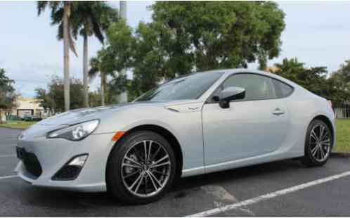 Scion FR-S FR-S 10 Series (2013)