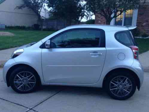 Scion iQ 3dr HB (2012)