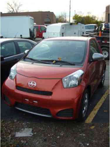 Scion iQ (2013)